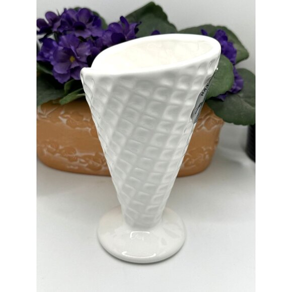 Handcrafted Ceramic Waffle Cone Ice Cream Cup - Picture 3 of 6